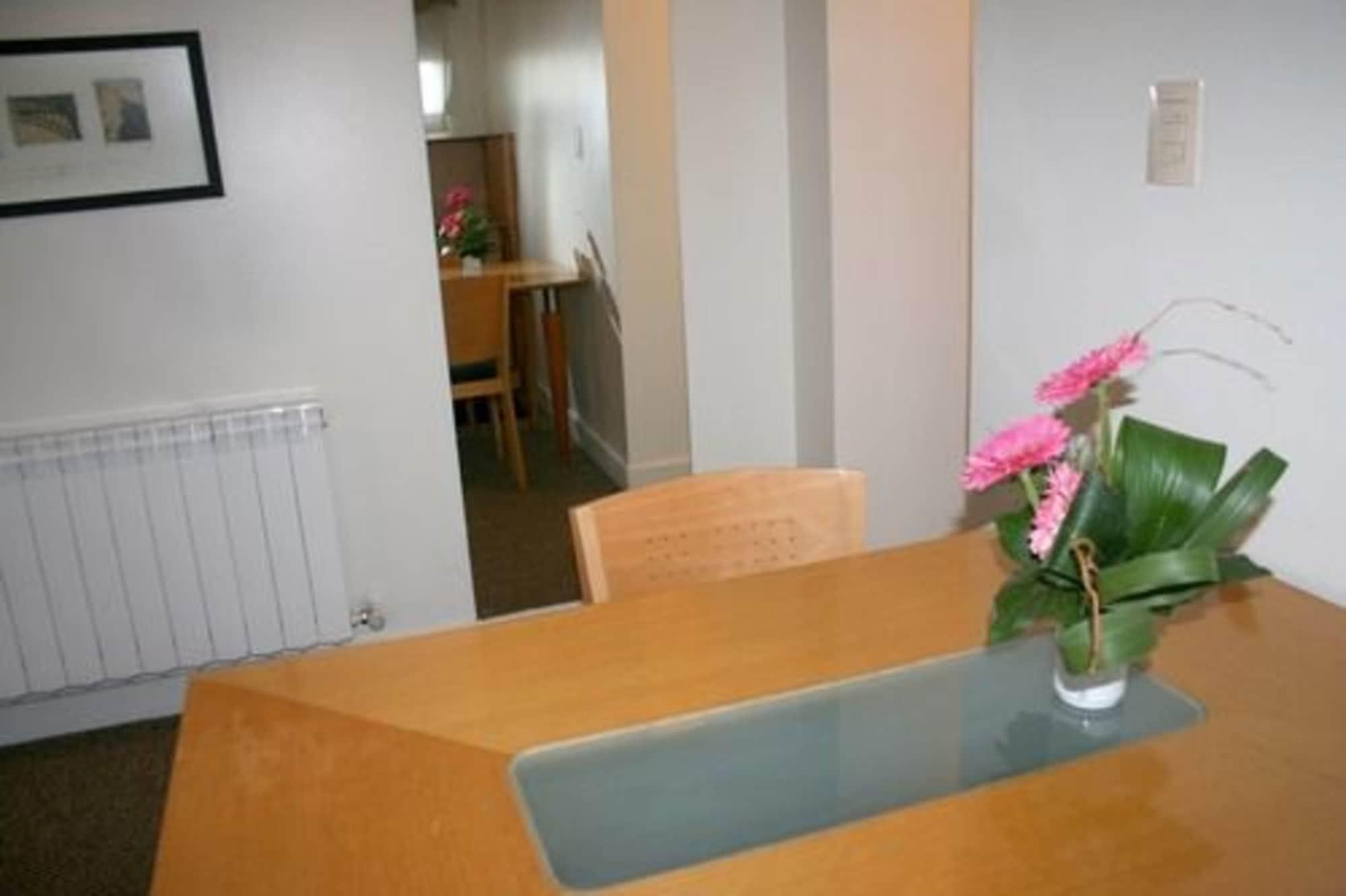 Urbana Suites Мендоса Екстер'єр фото